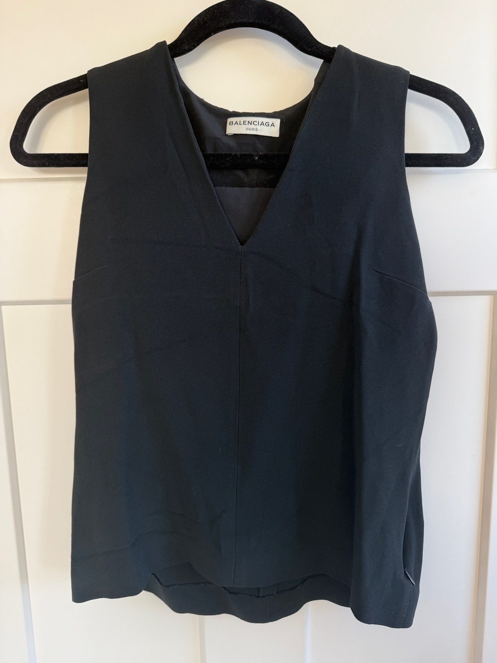 euc Balenciaga Paris black v-neck polyester tank sleeveless top w pink back 34